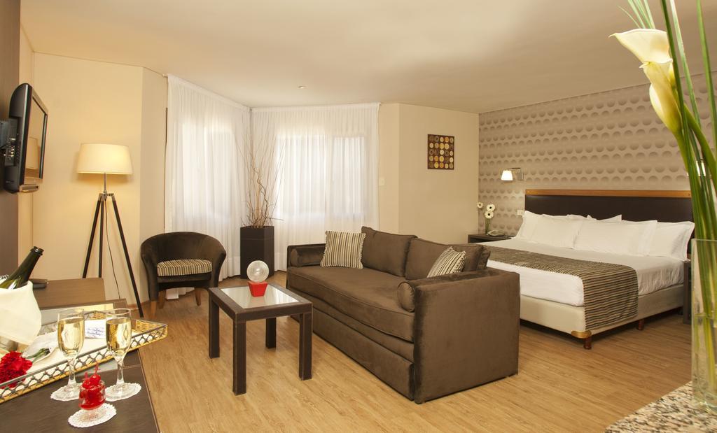 Land Express Neuquen Hotel Exterior foto