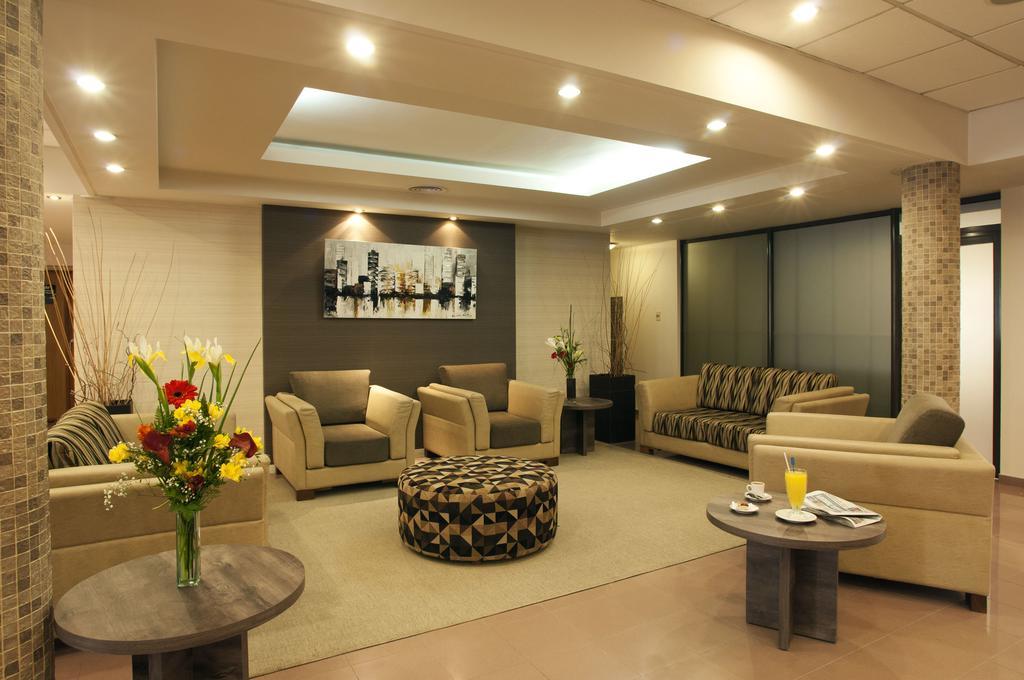 Land Express Neuquen Hotel Exterior foto