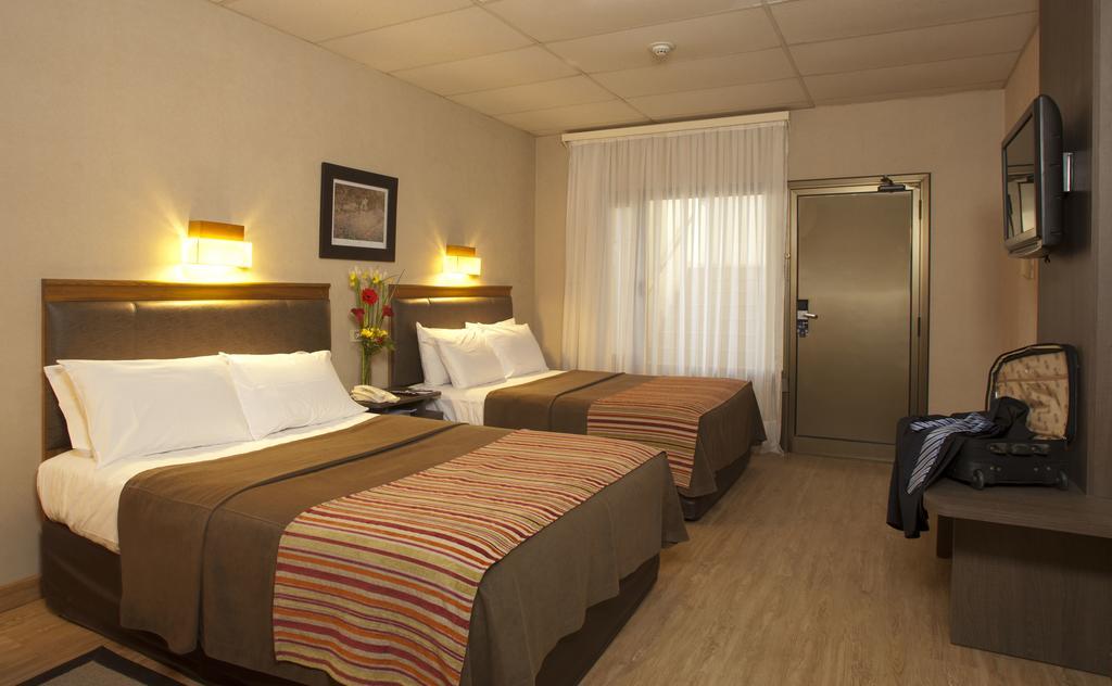 Land Express Neuquen Hotel Exterior foto